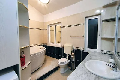 Kastel Stafilic Comfortable Apartments - Thre...