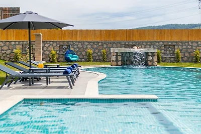 Villa in Kalkan mit Schwimmbecken
