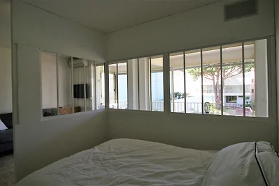 Modernes Appartement mit Schwimmbad