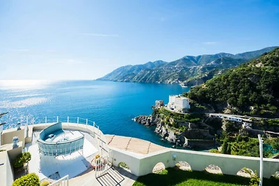 Villa in Maiori mit Pool und Meerblick