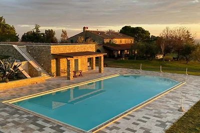 Ferienhaus in Chianni mit Garten