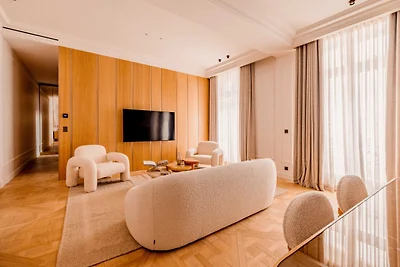 Luxe A/C Apt - 6P/3BDR - Arc de Triomphe