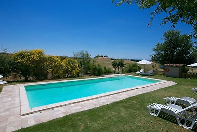 Wunderschönes Bauernhaus mit Pool in Castelnu...