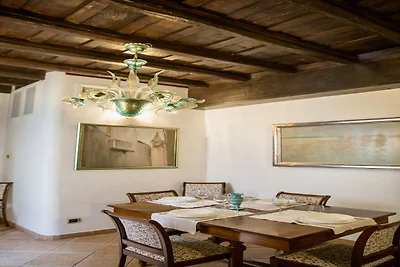 Ästhetisch gestaltete Wohnung in Roma