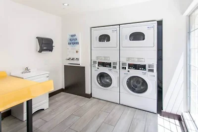 1 letto king size | Accessibile | Doccia RI |...
