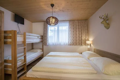 Moderne Wohnung mit Balkon und Zugang zur...