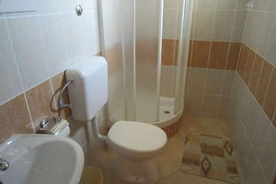 Lovely apartment with balcony and sea view,50...
