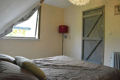 Hut in het bos, comfortabel, mooie overdekt...