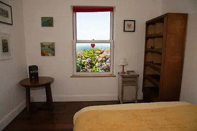Sea-view bungalow in Cornwall, No Deposit