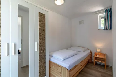 Bungalow in Sint Maartenszee am Strand