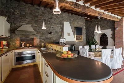 Bellissima villa con piscina a Cortona