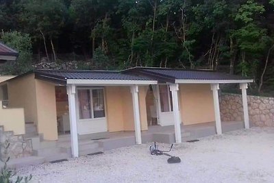 Woning met terras gelegen vlakbij het strand