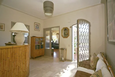 Moderna casa vacanze con giardino privato