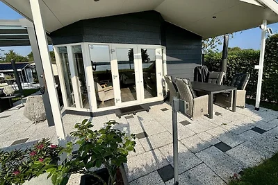 Hütte in BM Lathum mit Schwimmbecken