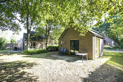 Rustig Ewijk Bosverblijf voor 4 personen