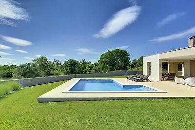 Villa in KRNICA mit Schwimmbecken