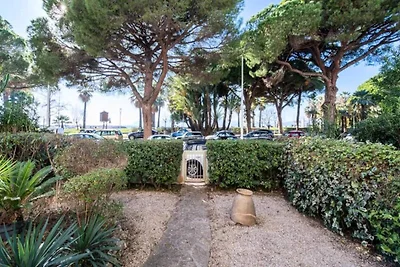 Apartment in Palm Beach mit privatem Garten