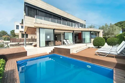 Villa in Sant Feliu mit privatem Pool
