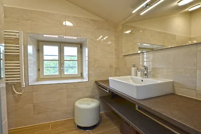 Tranquil Getaway with Shared Pool in Bale - O...