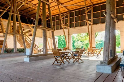 Rosenhagen in der Gutsscheune Thorstorf