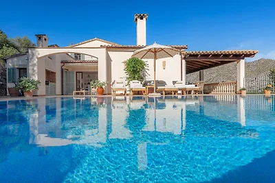 Elegante Villa mit beheiztem Pool, Pollença