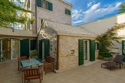 Villa mit 5 Schlafzimmer