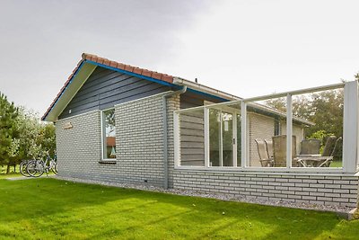 Komfortabler Bungalow mit Geschirrspüler, 1,5...