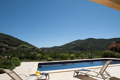 Moderne Villa mit privatem Pool in Roquebrun