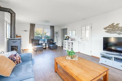 Charmante Villa in der Nähe von Meer und Wald