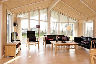 8 Personen Ferienhaus in Sjølund