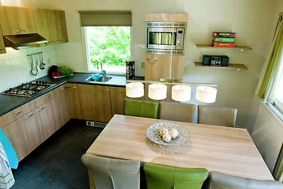 Bungalow con stufa in legno, vicino ad Assen