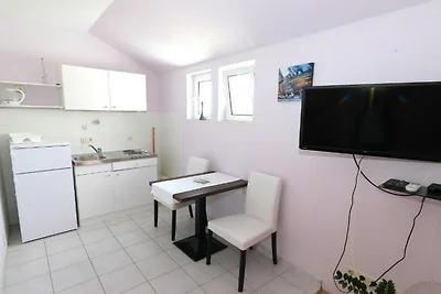 Apartments Trogrlić - Studio with Balcony and...