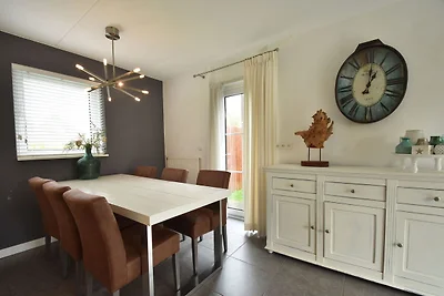 Lussureggiante casa vacanze a Earnewâld