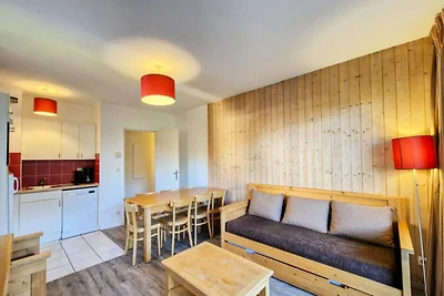 Geräumige Wohnung mit Balkon · Zentrum des Re...