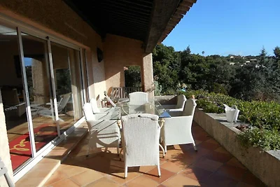 Villa Bellevue met zoutwaterzwembad