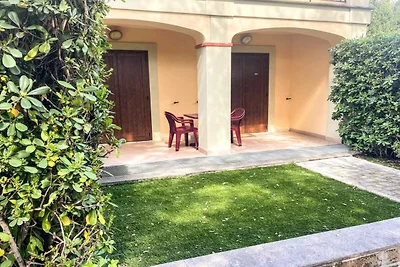 Modern appartement in Guidonia met tuin