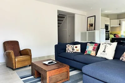 Haus in der Nähe des großen Strandes von...