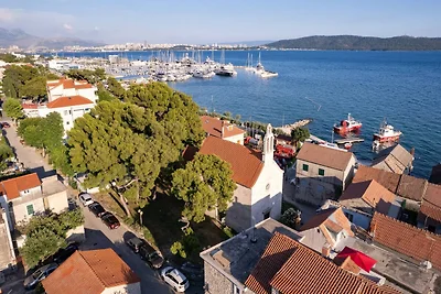 Kastel Gomilica Cozy and Stylish Apartments n...