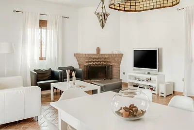 Villa mit beheiztem Pool am Strand von...