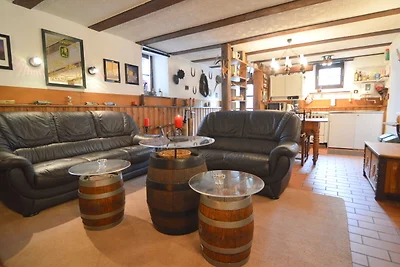 Casa di vacanza con balcone nell'Ittel Eifel
