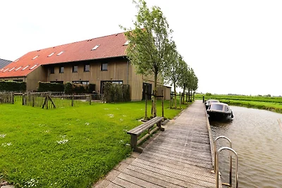 Elegante villa frisia con jardín
