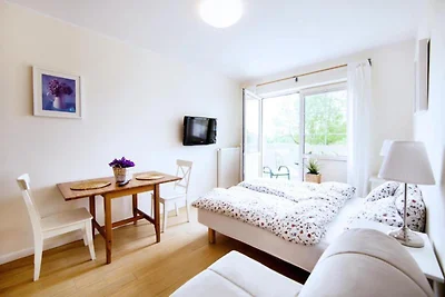 Schöne Ferienwohnung mit Terrasse für 3...