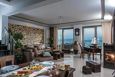 Spaziosa villa a Kato Gouves