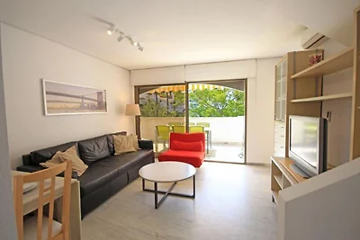 Belvilla di OYO Golden Beach House
