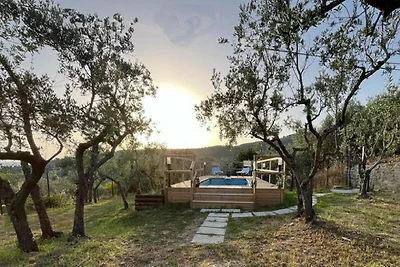 Boerderij in Cortona met Uitzicht op Zwembad