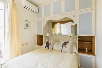 Herrliche Wohnung in Arenzano mit Balkon