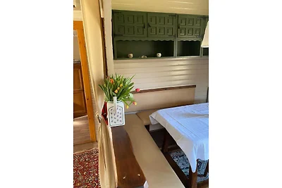 Domek z bali pośród natury