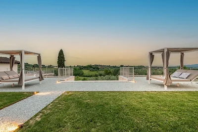 Landhaus in Toskana mit Infinity-Pool