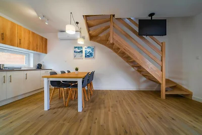 Komfortable Ferienhäuser mit Pool, in...