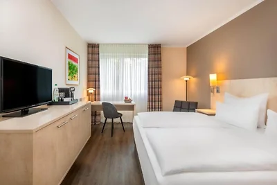 Sunday Hotel Bielefeld Standard King Zimmer